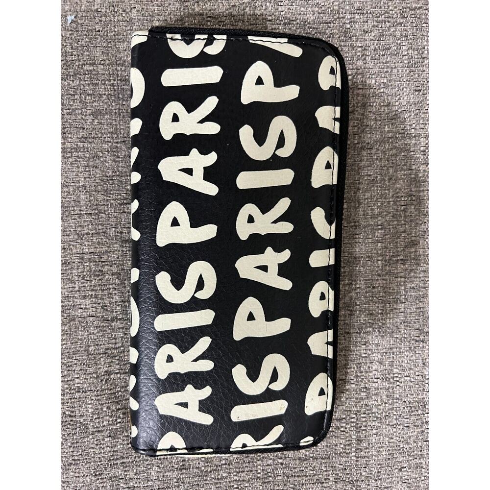 Ladies Metropolitan Wallet Collection Paris Print Wallet-Black.